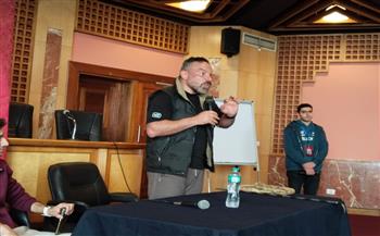 ملتقى نغم للمسرح.. الفنان محمد خميس يقدم  ماستر كلاس«فن الإلقاء»