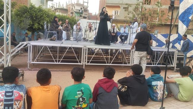 إقبال كبير على عروض المسرح المتنقل بقرى الشرقية