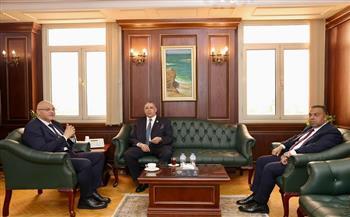 محافظ الإسكندرية ورئيس اتحاد المحامين العرب يبحثان تعزيز التعاون المشترك 