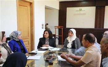 نائب محافظ البحر الأحمر تستعرض محاور مبادرة "التعلم مدى الحياة" لتعزيز التنمية المستدامة والتمكين الرقمي 