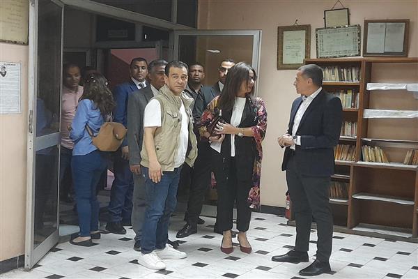 وزيرة الثقافة ومحافظ أسوان يتفقدان قصر ثقافة «العقاد».. والتوجيه بوضعه على الخريطة السياحية والثقافية بأسوان 