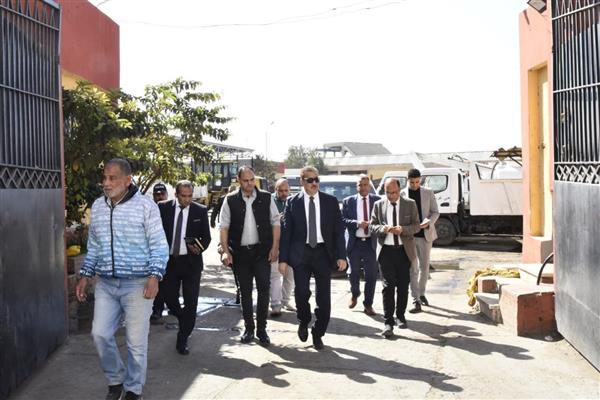 جولة مفاجئة لمحافظ بورسعيد على جراجات عدد من أحياء المناخ وغرب والعرب 