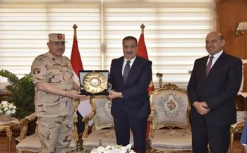 محافظ بورسعيد ومدير جمعية المحاربين القدماء يشهدان احتفالية "يوم الشهيد والمحارب القديم "