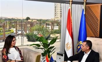 محافظ أسوان يبحث مع وزيرة الثقافة تعزيز أوجه التعاون المشترك ودعم الحراك الثقافي والفني 