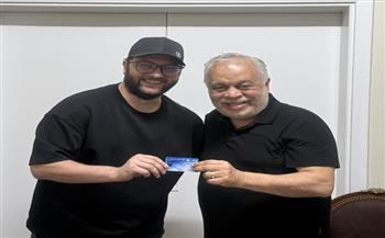 ميشيل ميلاد يشكر أشرف زكي بعد انضمامه رسميًا لنقابة المهن التمثيلية