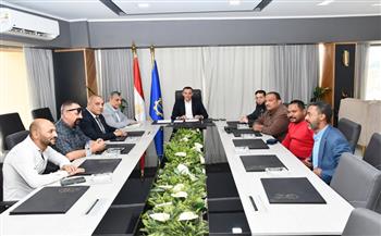 محافظ أسوان يترأس الإجتماع التنسيقى لتنظيم عملية التموين والتزود بالوقود والمحروقات داخل المحافظة 