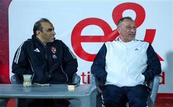 لنفي خلافات مجلس الإدارة.. محمود الخطيب يحضر مباراة الأهلي الودية أمام زد