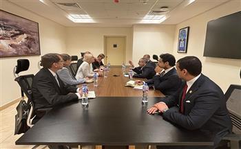 مساعد وزير الخارجية يبحث مع مسؤولة أممية سبل تعزيز بناء السلام ومواجهة النزاعات الدولية