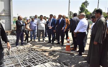 محافظ أسيوط يتابع ميدانياً تطوير كوبري الحواتكة ويوجه بتسريع وتيرة التنفيذ