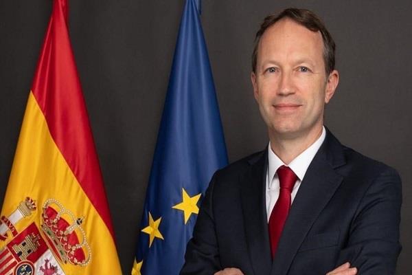 السفير الإسباني يزور أسوان للقاء المستفيدين من مشروع التعاون الذي تنفذه الوكالة الإسبانية للتعاون