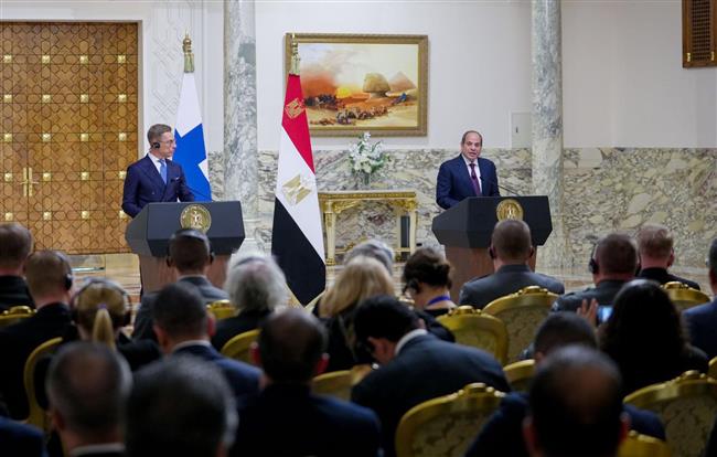 الرئيس السيسي: حل الدولتين السبيل الوحيد للسلام.. ونرفض تهجير الفلسطينيين أو فرض واقع جديد