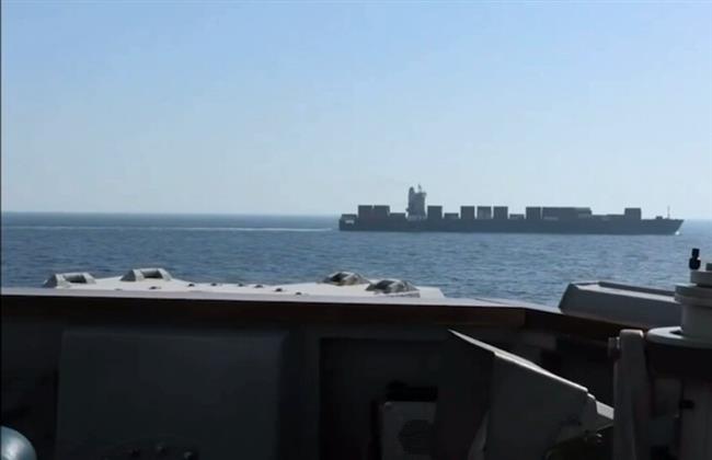 رويترز: ترجيحات بوجود عتاد ذات استخدامات عسكرية على السفينة الإيرانية توسكا المحتجزة لدى القوات الأمريكية