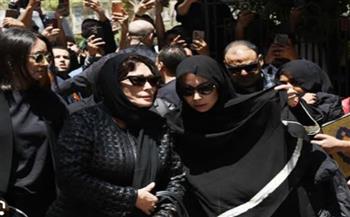 نجوم الفن يودّعون والد منة شلبي في مشهد إنساني مؤثر