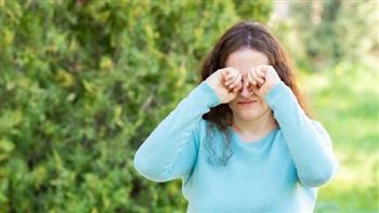 من الحمل إلى سن اليأس.. كيف تؤثر الهرمونات على صحة عينيك؟