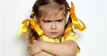 طرق التعامل مع طفلك العنيد