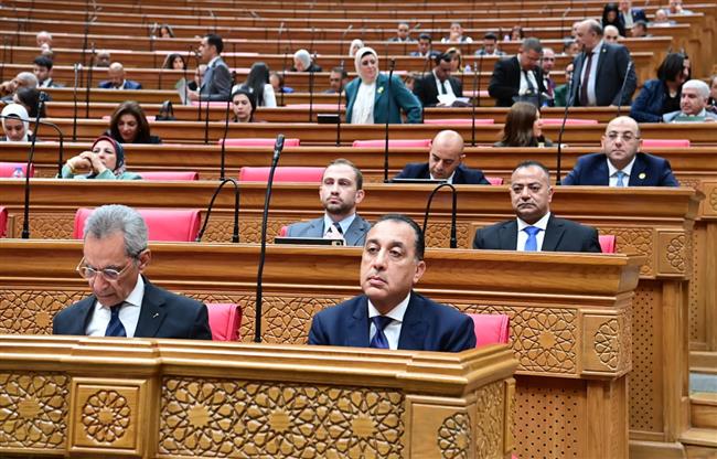 رئيس الوزراء يصل إلى مجلس النواب لإلقاء بيان حول إجراءات الحكومة لمواجهة تداعيات الأزمة الاقتصادية العالمية 