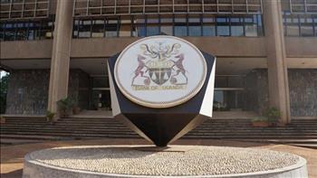 بنك أوغندا يبدأ شراء الذهب من المنتجين المحليين لتعزيز احتياطيات النقد الأجنبي 