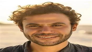 محمد إمام يثير حماس جمهوره لأعماله الجديدة ويعلن موعد طرح «صقر وكناريا»