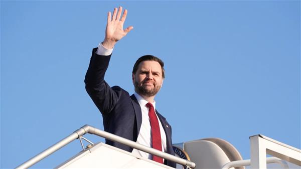 "أكسيوس": فانس يؤجل زيارته إلى باكستان بعد رفض إيران المشاركة في جولة جديدة من محادثات السلام 