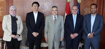 الفريق أسامة ربيع يبحث سبل التعاون المشترك مع نائب رئيس شركة تيدا مصر للاستثمار