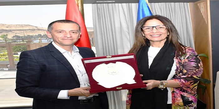 محافظ أسوان يستقبل وزيرة الثقافة لتعزيز أوجه التعاون المشترك بين الجانبين ودعم الحراك الثقافى والفنى 