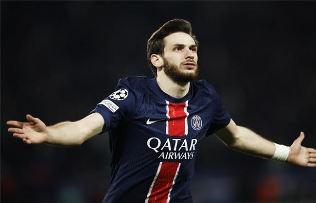 الدوري الفرنسي.. كفاراتسخيليا يقود باريس سان جيرمان أمام نانت  