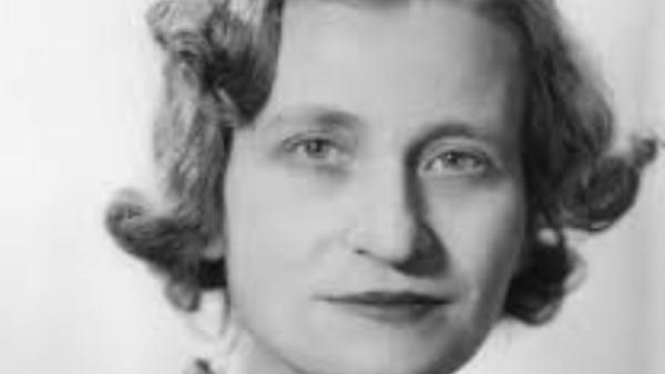 جوانا كانون.. كاتبة صنعت من الطب النفسي أدبًا يلامس الروح 