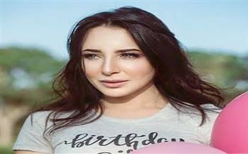 ساندي تحتفل بعيد ميلادها.. صاحبة الصوت الجميل