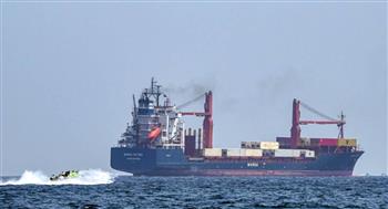 هيئة بحرية بريطانية: تعرض سفينة حاويات لإطلاق نار من الحرس الثوري شمال عمان