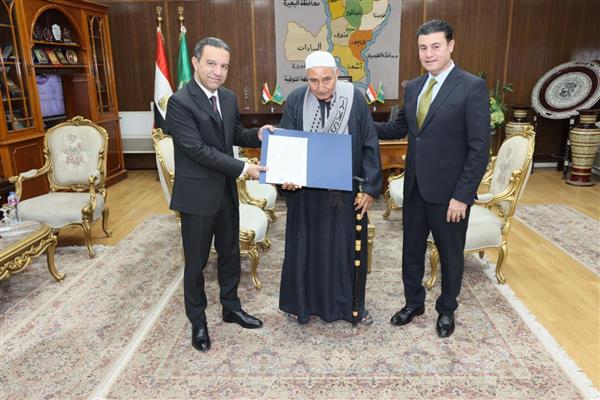 محافظ المنوفية: الأجهزة التنفيذية تسعى إلى إنهاء ملف تقنين أراضي أملاك الدولة بما يحقق الصالح العام 