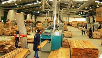 «صناعة الأخشاب» تدعو لتعديل مواعيد سير الشاحنات لدعم سلاسل الإمداد