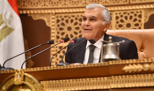 رئيس مجلس الشيوخ يهنئ الرئيس السيسي بذكرى تحرير سيناء ويشيد بجهود التنمية والاستقرار