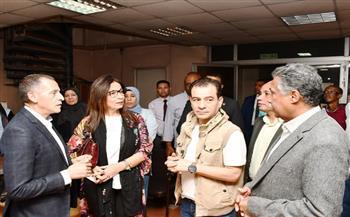 في جولة تفقدية.. وزيرة الثقافة ومحافظ أسوان يتفقدان متحف ومكتبة العقاد 