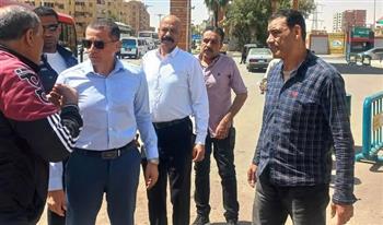 محافظ أسوان يوجه بتحويل سائق سيارة للنيابة لتحويله مقاعد السيارة لخزانات لتجميع الوقود