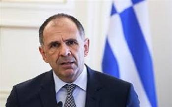 وزير الخارجية اليوناني: نحث السفن المملوكة لليونانيين على تجنب المرور عبر مضيق هرمز 