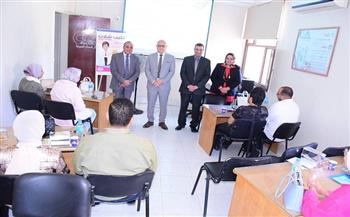 رئيس جامعة سوهاج يتفقد تدريبات مركز ضمان الجودة لتأهيل شباب الأكاديميين