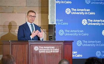 الرئيس الفنلندي يزور مقر الجامعة الأمريكية بالقاهرة
