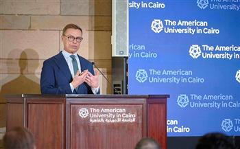 الرئيس الفنلندي يزور مقر الجامعة الأمريكية بالقاهرة