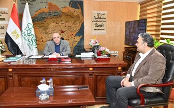 محافظ الفيوم يستقبل رئيس الإدارة المركزية للموارد المائية والري 