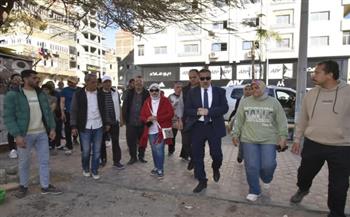 محافظ بورسعيد يتابع ميدانيًا أعمال رفع كفاءة وتطوير مساكن المنطقة الثالثة بحي المناخ