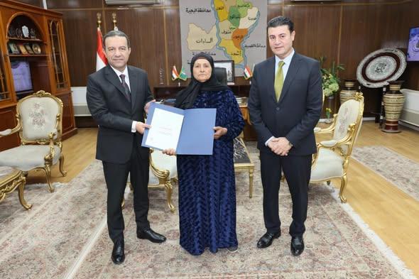 محافظ المنوفية يواصل تسليم عقود تقنين جديدة لأراضي أملاك الدولة لواضعي اليد المستوفين للاشتراطات 