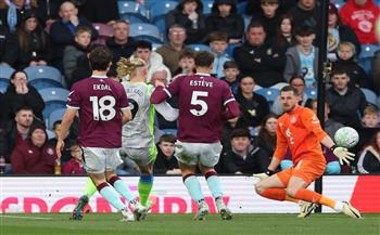 الدوري الإنجليزي.. مانشستر سيتي يهزم بيرنلي ويتصدر جدول الترتيب