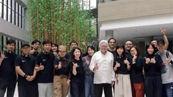 حسين فهمي ينتهي من تصوير فيلمه الجديد في الصين