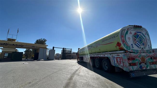 الهلال الأحمر: قافلة «زاد العزة» الـ 181 تحمل أكثر من 5,480 طنًا من المساعدات الغذائية والإغاثية 