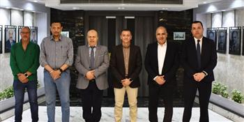 محافظ أسوان يبحث مع وفد الهيئة العامة للنقل النهري سبل التنسيق المشترك ودعم قطاع النقل النهري