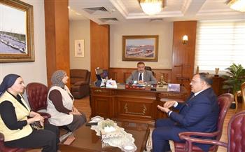 محافظ بورسعيد يبحث مع نقيب عام تمريض مصر سبل دعم القطاع الصحي