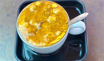 "قهوة البيض".. مشروب غريب يشعل الجدل على الإنترنت