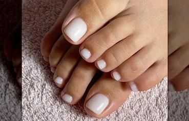 للنساء.. تعرفي على أحدث صيحات باديكير صيف 2026 