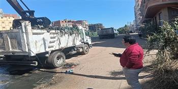  محافظ الدقهلية يوجه بتطهير مصرف أرض العنب ورفع المخلفات وإنهاء معاناة المواطنين بمنطقة أرض الكوكاكولا 