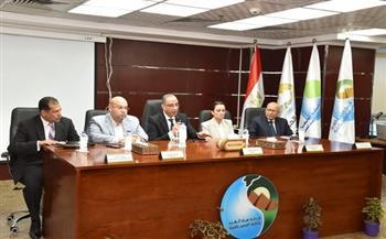 محافظ الجيزة يترأس اجتماعًا موسعًا مع أعضاء مجلسي النواب والشيوخ لمتابعة خدمات مياه الشرب والصرف الصحي